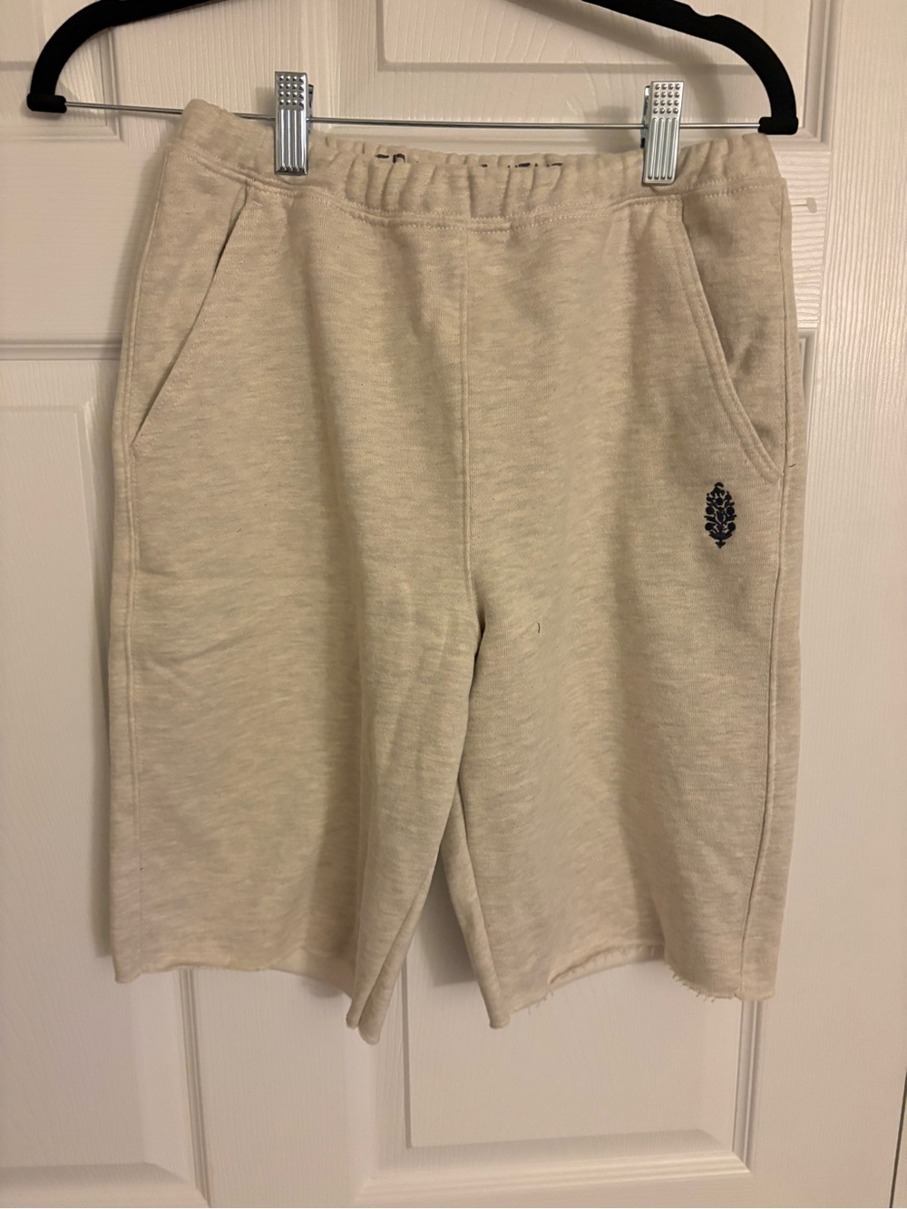 Free People Women’s XS Beige Casual Drawstring Knee Length Shorts -Neww/out tags